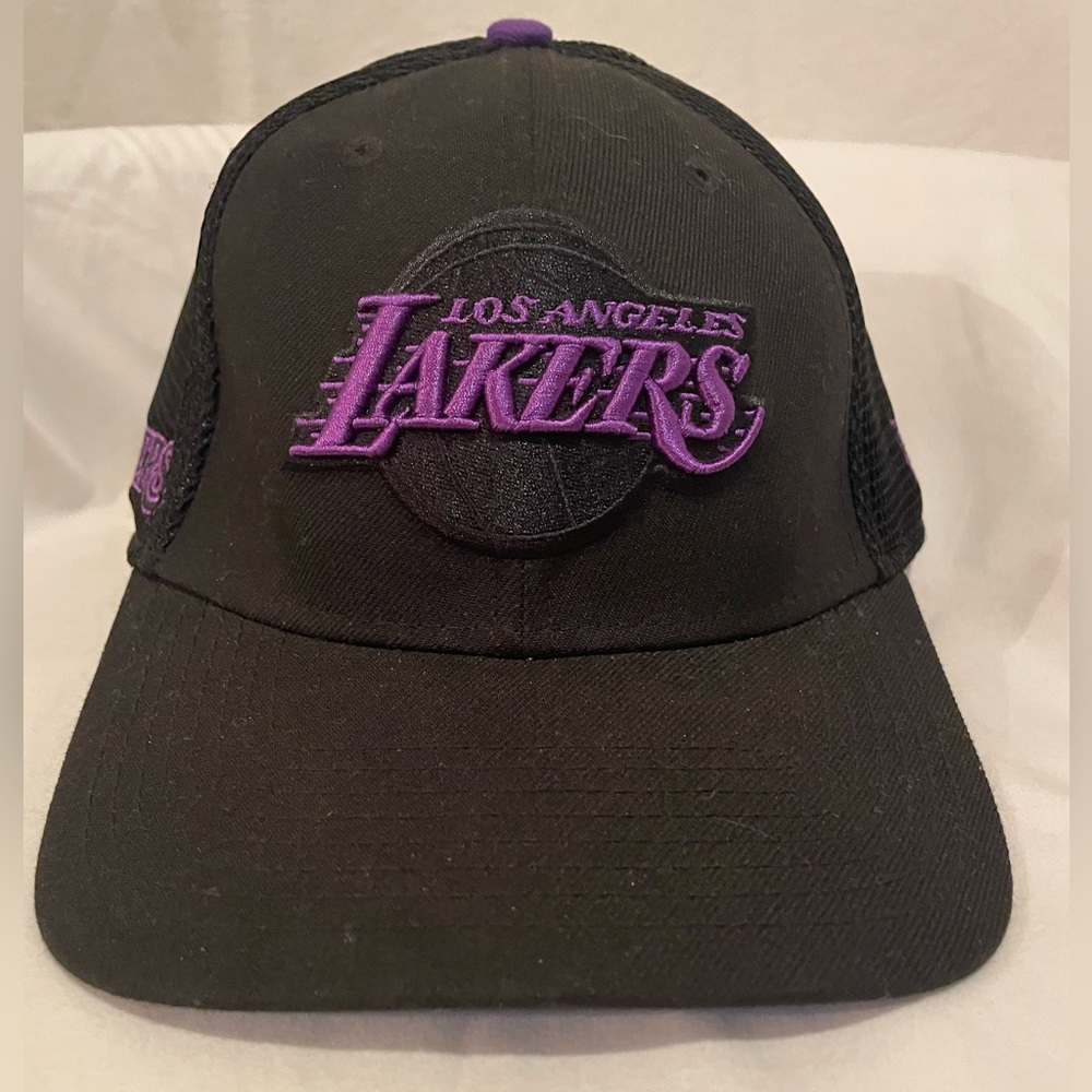Los Angeles Lakers Flex Fit Ball Cap